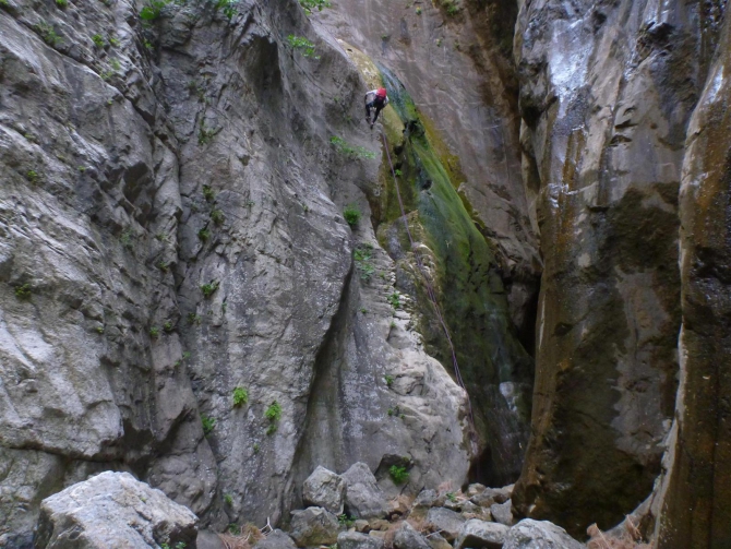 СЕМЬЯ МУРАДОВЫХ ВЫБИРАЕТ КРИТ! (Путешествия, каньонинг, canyoning)
