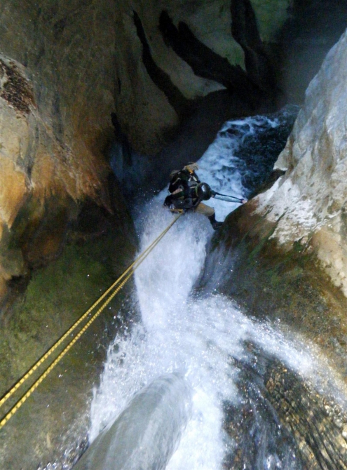 СЕМЬЯ МУРАДОВЫХ ВЫБИРАЕТ КРИТ! (Путешествия, каньонинг, canyoning)