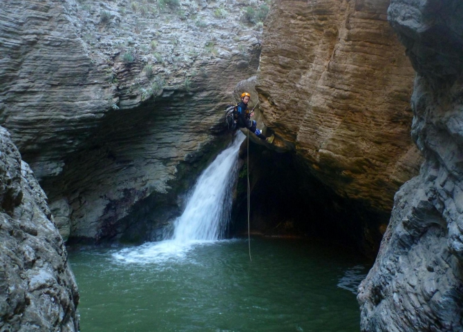 СЕМЬЯ МУРАДОВЫХ ВЫБИРАЕТ КРИТ! (Путешествия, каньонинг, canyoning)