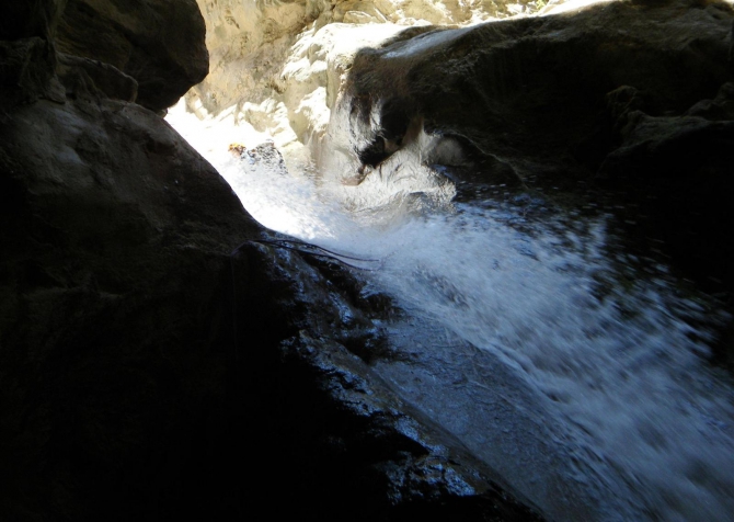 СЕМЬЯ МУРАДОВЫХ ВЫБИРАЕТ КРИТ! (Путешествия, каньонинг, canyoning)