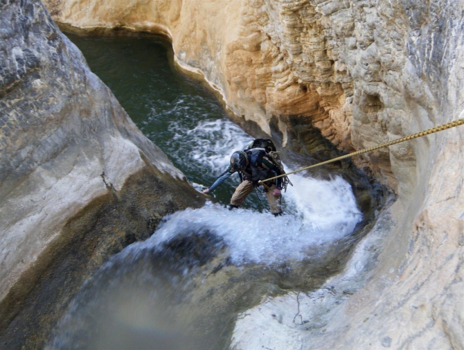 СЕМЬЯ МУРАДОВЫХ ВЫБИРАЕТ КРИТ! (Путешествия, каньонинг, canyoning)