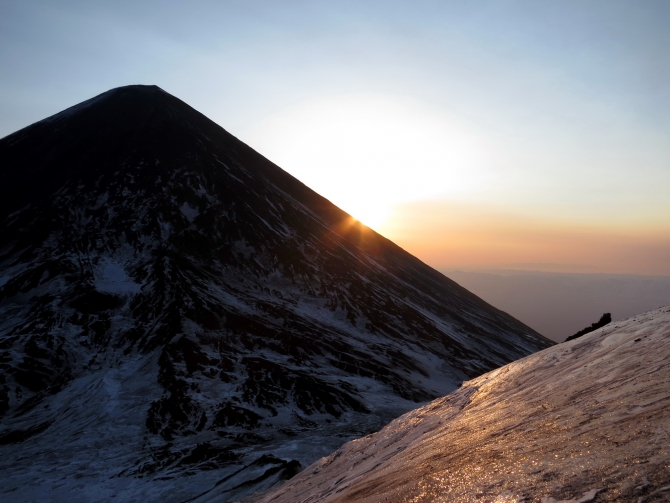 КАМЧАТКА 2012. Вершина Камень. Дневник экспедиции. Часть 2. (Альпинизм, в. камень, ключевская сопка, камчатская федерация альпинизма и скалолазания, поисково-спасательный отряд камчатского края)