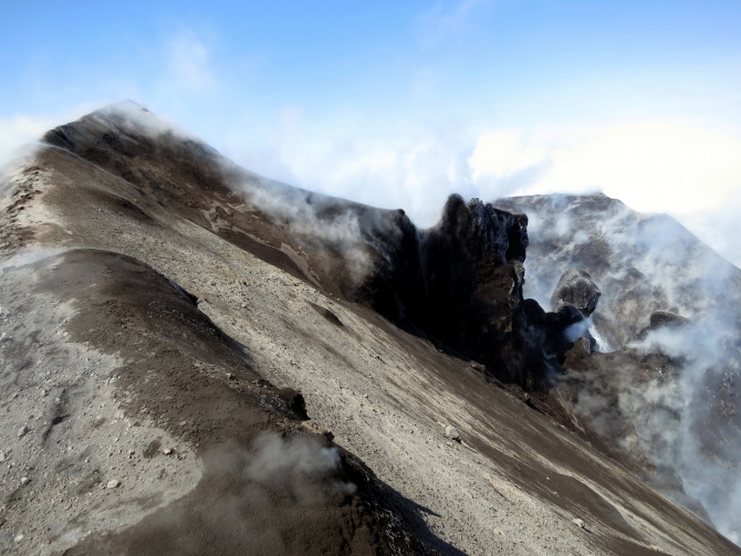 КАМЧАТКА 2012. Вершина Камень. Дневник экспедиции. Часть 2. (Альпинизм, в. камень, ключевская сопка, камчатская федерация альпинизма и скалолазания, поисково-спасательный отряд камчатского края)