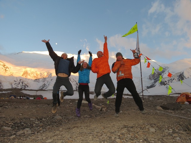 Новые рекорды на пике Ленина! (Скайраннинг, яшина, черкасов, дворниченко, скоростное восхождение, тотмянин, пик ленина)