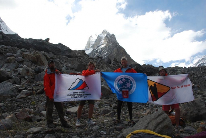 Музтаг - Тауэр 2012. Первый выход, звери и фотки + UPDATE (непогода, Альпинизм, bruce normand, какакорум, алексика. экспециция, клуб семь вершин, чемпионат россии., фаис москвы, венто, альпиндустрия, баск)