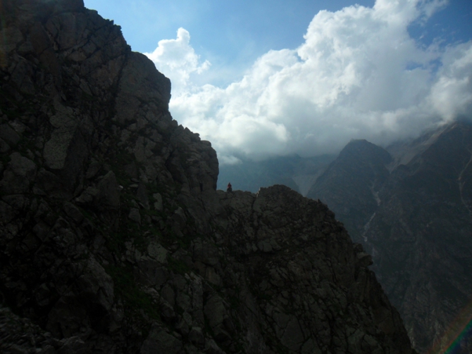На гребне каменной волны (Альпинизм, пик брянский, безенги, альпбаза, альплагерь, скалолазание, альпинизм, горы, кавказ, виктор чайка, красноярск, соло, русские ночевки)