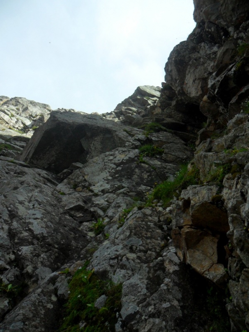 На гребне каменной волны (Альпинизм, пик брянский, безенги, альпбаза, альплагерь, скалолазание, альпинизм, горы, кавказ, виктор чайка, красноярск, соло, русские ночевки)