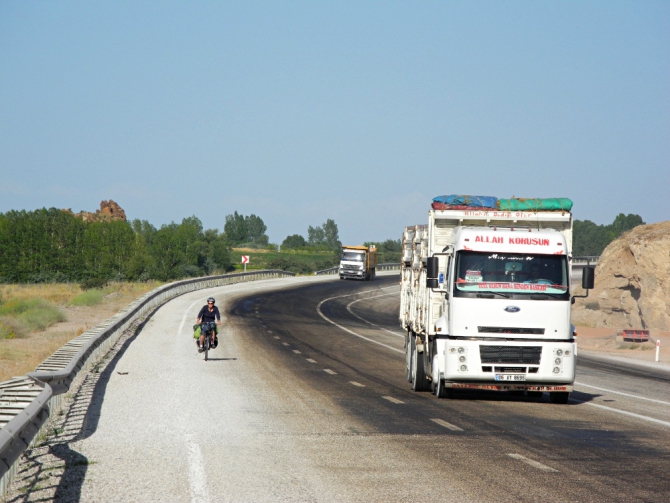 Велопоход по Турции, часть 1: озеро Ван и вулкан Сюпхан (Путешествия, турция, арарат, горы)