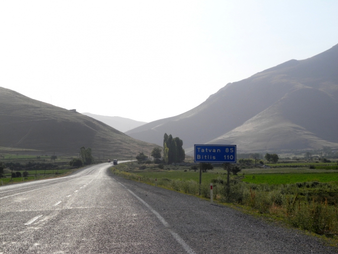 Велопоход по Турции, часть 1: озеро Ван и вулкан Сюпхан (Путешествия, турция, арарат, горы)