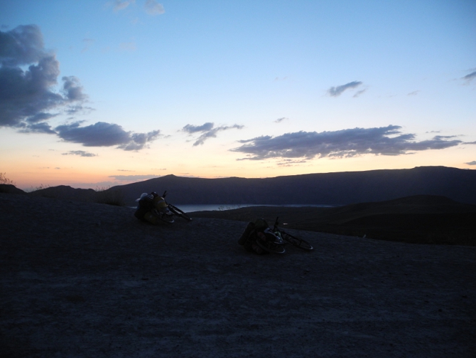 Велопоход по Турции, часть 1: озеро Ван и вулкан Сюпхан (Путешествия, турция, арарат, горы)