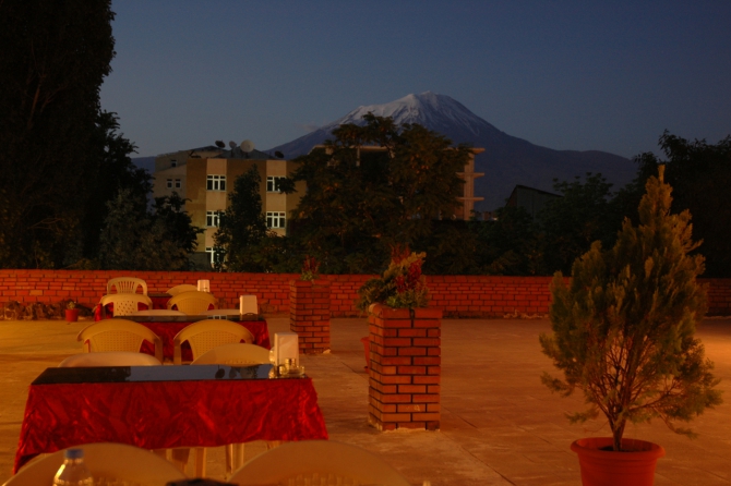 Велопоход по Турции, часть 1: озеро Ван и вулкан Сюпхан (Путешествия, турция, арарат, горы)