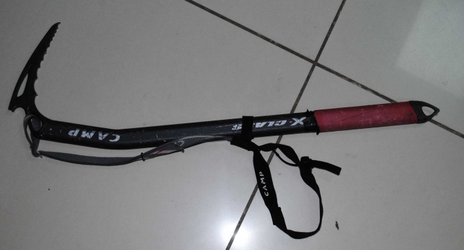 Неблагополучный ледоруб от САМР (camp, снаряжение, брак)