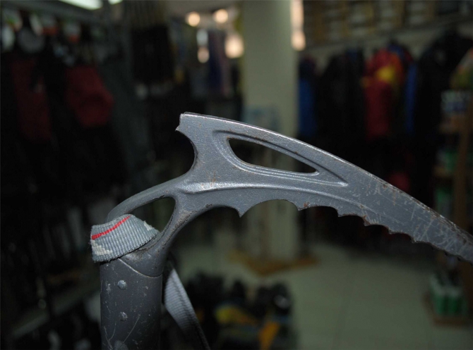 Неблагополучный ледоруб от САМР (camp, снаряжение, брак)