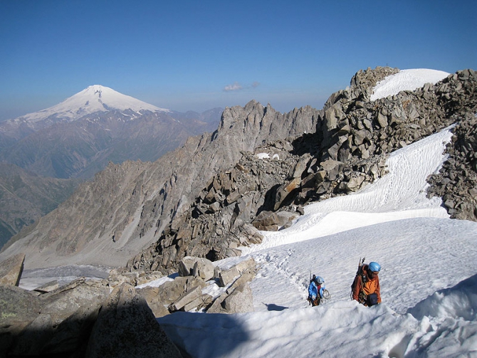 Реалии учебного альпинизма. День сегодняшний (правила горовосхождений, учебный альпинизм, учебные отделения, учебный процесс, младшие разрядники)