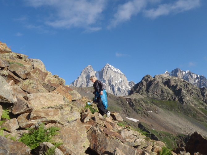 КАЗБЕК- ЭЛЬБРУС. Июльский дуплет . Текст отчёта. (Бэккантри/Фрирайд, гергетский ледник, дарьяльское ущелье, казбеги, иком, игорь комаров, вершина, терскол, лиза паль, восхождение, чегет, альпинизм)