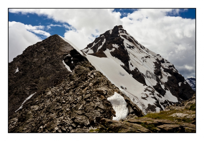КАЗБЕК- ЭЛЬБРУС. Июльский дуплет . Текст отчёта. (Бэккантри/Фрирайд, гергетский ледник, дарьяльское ущелье, казбеги, иком, игорь комаров, вершина, терскол, лиза паль, восхождение, чегет, альпинизм)