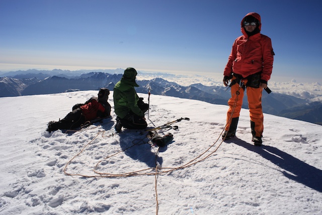 КАЗБЕК- ЭЛЬБРУС. Июльский дуплет . Текст отчёта. (Бэккантри/Фрирайд, гергетский ледник, дарьяльское ущелье, казбеги, иком, игорь комаров, вершина, терскол, лиза паль, восхождение, чегет, альпинизм)