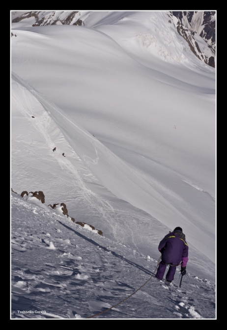 КАЗБЕК- ЭЛЬБРУС. Июльский дуплет . Текст отчёта. (Бэккантри/Фрирайд, гергетский ледник, дарьяльское ущелье, казбеги, иком, игорь комаров, вершина, терскол, лиза паль, восхождение, чегет, альпинизм)