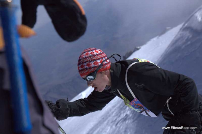 VII International Elbrus Race - галерея участников. Фото с вершины и торжественного награждения. (Альпинизм, скопин, мошников, ржавская, кривошеева, сидоренков, михеенко. рамазанов, губанов, прощенко, забег, эльбрус, трамонтана, нпф баск)