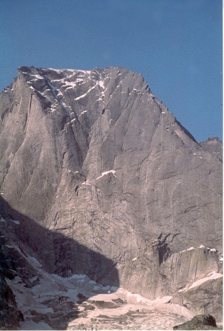 Соло на Северо-Восточную стену PIZ BADILE. (Альпинизм, odintsov, денис одинцов, пиц бадиль, solo, пиц бадиле, швейцария)