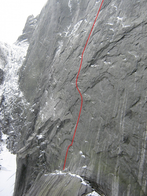 Соло на Северо-Восточную стену PIZ BADILE. (Альпинизм, odintsov, денис одинцов, пиц бадиль, solo, пиц бадиле, швейцария)