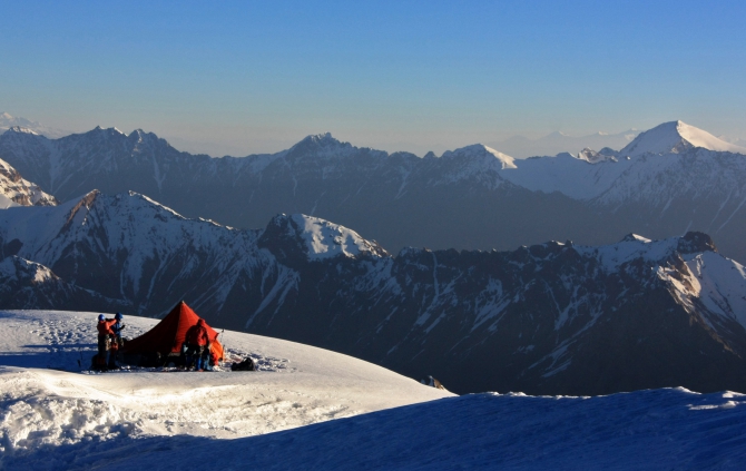 Памирские беглецы (Альпинизм, каракуль, зорташ, пик советских офицеров, восточный памир, музкол, маи)