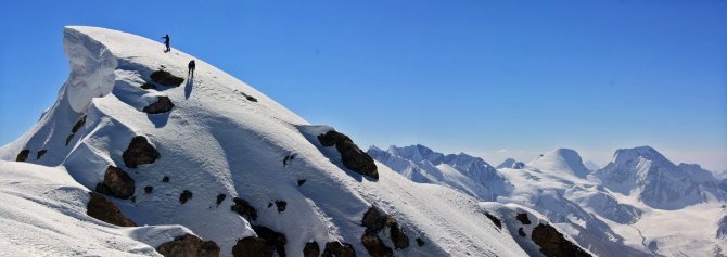 Памирские беглецы (Альпинизм, каракуль, зорташ, пик советских офицеров, восточный памир, музкол, маи)