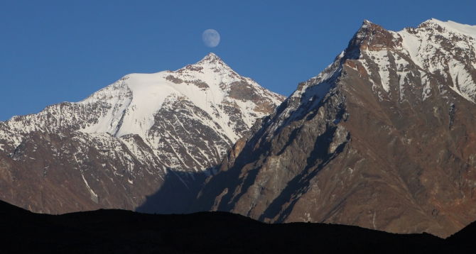 Памирские беглецы (Альпинизм, каракуль, зорташ, пик советских офицеров, восточный памир, музкол, маи)