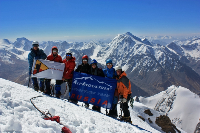 Памирские беглецы (Альпинизм, каракуль, зорташ, пик советских офицеров, восточный памир, музкол, маи)