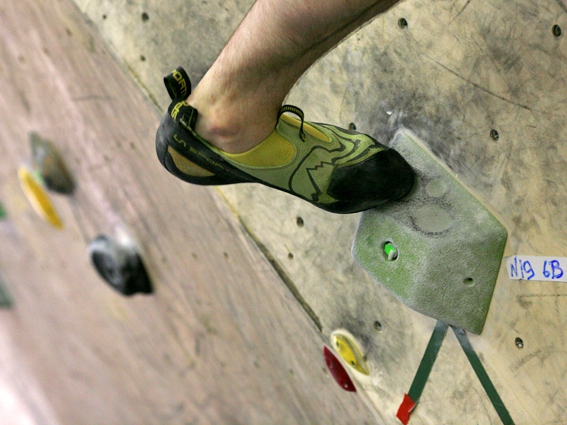 "Хвататься ногами". Speedster от La Sportiva. (Скалолазание, магазин старт-1 в ддс)