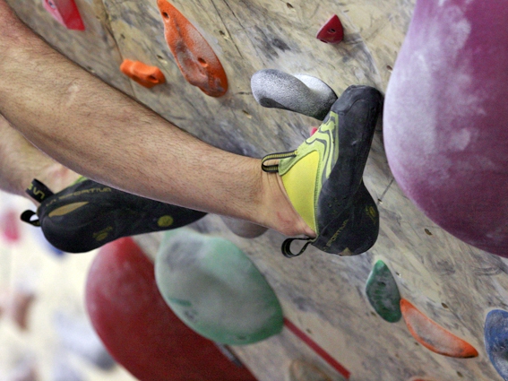 "Хвататься ногами". Speedster от La Sportiva. (Скалолазание, магазин старт-1 в ддс)