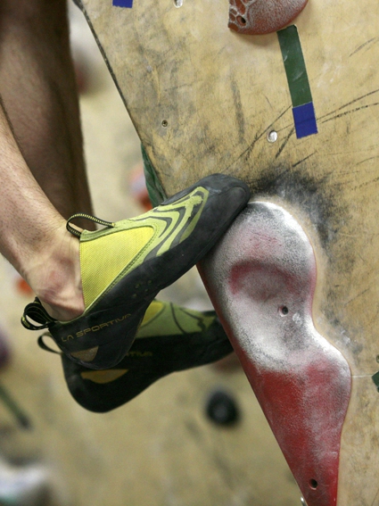 "Хвататься ногами". Speedster от La Sportiva. (Скалолазание, магазин старт-1 в ддс)