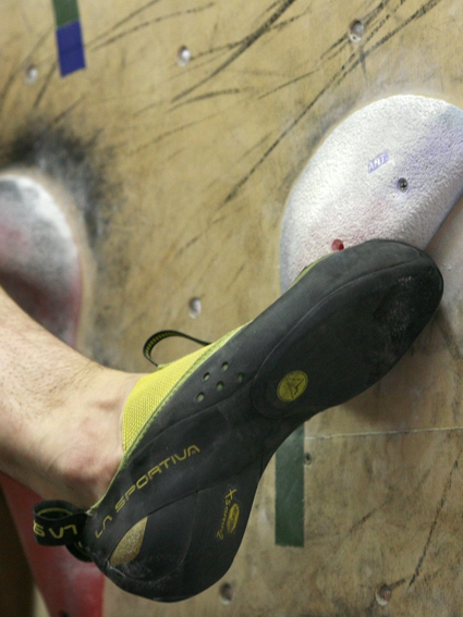 "Хвататься ногами". Speedster от La Sportiva. (Скалолазание, магазин старт-1 в ддс)