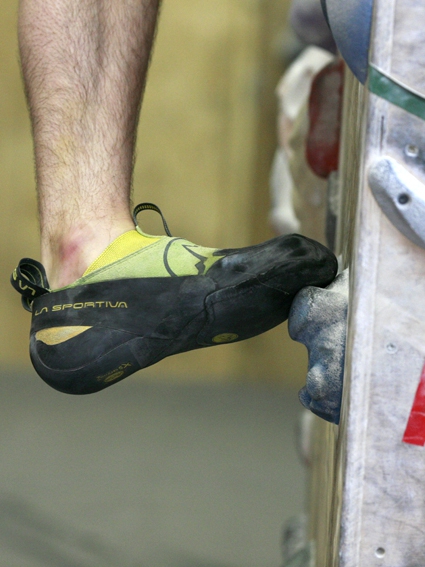 "Хвататься ногами". Speedster от La Sportiva. (Скалолазание, магазин старт-1 в ддс)