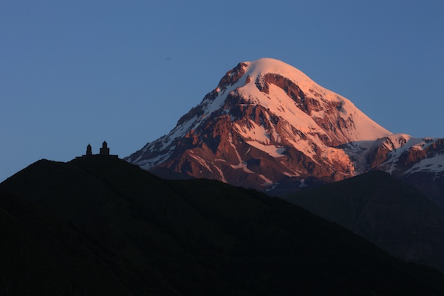 КАЗБЕК- ЭЛЬБРУС..июльский дуплет ФОТО-ВАРИАНТ отчёта (Альпинизм, альпинизм, чегет, восхождение, лиза паль, терскол, вершина, игорь комаров, иком, казбеги, дарьяльское ущелье, гергетский ледник)