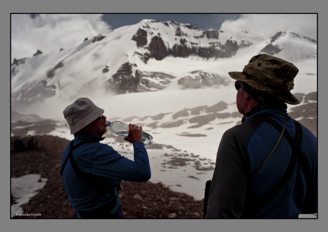 КАЗБЕК- ЭЛЬБРУС..июльский дуплет ФОТО-ВАРИАНТ отчёта (Альпинизм, альпинизм, чегет, восхождение, лиза паль, терскол, вершина, игорь комаров, иком, казбеги, дарьяльское ущелье, гергетский ледник)