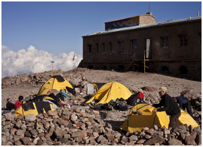 КАЗБЕК- ЭЛЬБРУС..июльский дуплет ФОТО-ВАРИАНТ отчёта (Альпинизм, альпинизм, чегет, восхождение, лиза паль, терскол, вершина, игорь комаров, иком, казбеги, дарьяльское ущелье, гергетский ледник)
