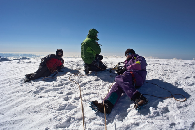 КАЗБЕК- ЭЛЬБРУС..июльский дуплет ФОТО-ВАРИАНТ отчёта (Альпинизм, альпинизм, чегет, восхождение, лиза паль, терскол, вершина, игорь комаров, иком, казбеги, дарьяльское ущелье, гергетский ледник)
