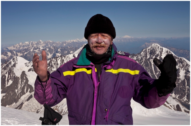 КАЗБЕК- ЭЛЬБРУС..июльский дуплет ФОТО-ВАРИАНТ отчёта (Альпинизм, альпинизм, чегет, восхождение, лиза паль, терскол, вершина, игорь комаров, иком, казбеги, дарьяльское ущелье, гергетский ледник)