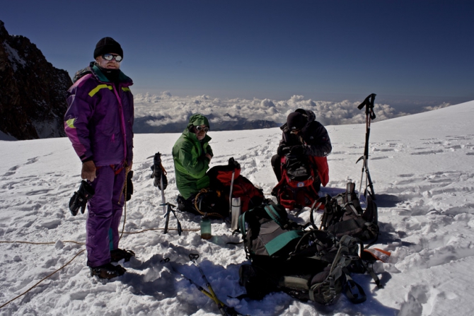 КАЗБЕК- ЭЛЬБРУС..июльский дуплет ФОТО-ВАРИАНТ отчёта (Альпинизм, альпинизм, чегет, восхождение, лиза паль, терскол, вершина, игорь комаров, иком, казбеги, дарьяльское ущелье, гергетский ледник)