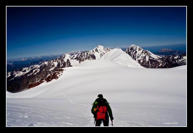КАЗБЕК- ЭЛЬБРУС..июльский дуплет ФОТО-ВАРИАНТ отчёта (Альпинизм, альпинизм, чегет, восхождение, лиза паль, терскол, вершина, игорь комаров, иком, казбеги, дарьяльское ущелье, гергетский ледник)