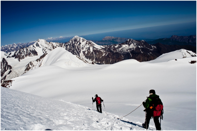 КАЗБЕК- ЭЛЬБРУС..июльский дуплет ФОТО-ВАРИАНТ отчёта (Альпинизм, альпинизм, чегет, восхождение, лиза паль, терскол, вершина, игорь комаров, иком, казбеги, дарьяльское ущелье, гергетский ледник)