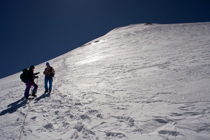 КАЗБЕК- ЭЛЬБРУС..июльский дуплет ФОТО-ВАРИАНТ отчёта (Альпинизм, альпинизм, чегет, восхождение, лиза паль, терскол, вершина, игорь комаров, иком, казбеги, дарьяльское ущелье, гергетский ледник)