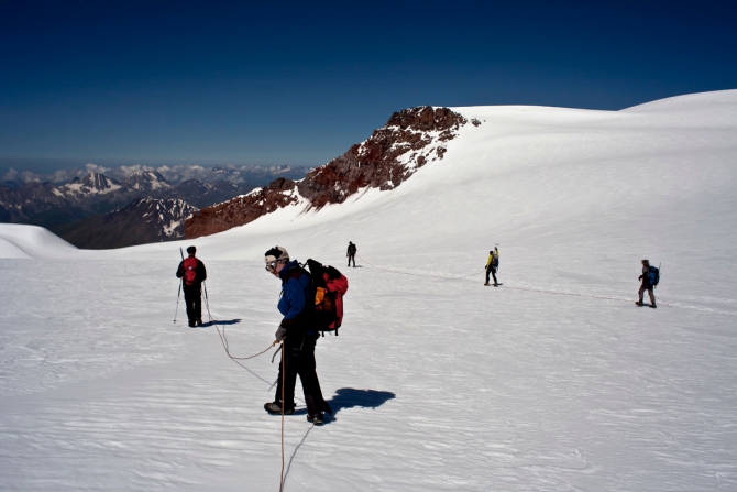 КАЗБЕК- ЭЛЬБРУС..июльский дуплет ФОТО-ВАРИАНТ отчёта (Альпинизм, альпинизм, чегет, восхождение, лиза паль, терскол, вершина, игорь комаров, иком, казбеги, дарьяльское ущелье, гергетский ледник)