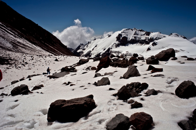 КАЗБЕК- ЭЛЬБРУС..июльский дуплет ФОТО-ВАРИАНТ отчёта (Альпинизм, альпинизм, чегет, восхождение, лиза паль, терскол, вершина, игорь комаров, иком, казбеги, дарьяльское ущелье, гергетский ледник)