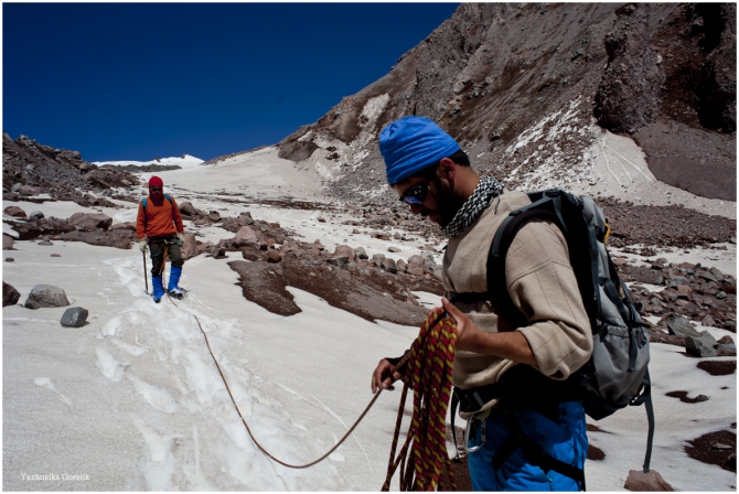 КАЗБЕК- ЭЛЬБРУС..июльский дуплет ФОТО-ВАРИАНТ отчёта (Альпинизм, альпинизм, чегет, восхождение, лиза паль, терскол, вершина, игорь комаров, иком, казбеги, дарьяльское ущелье, гергетский ледник)