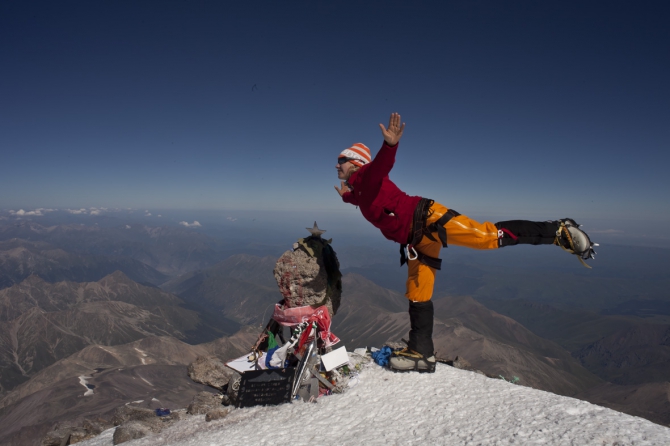КАЗБЕК- ЭЛЬБРУС..июльский дуплет ФОТО-ВАРИАНТ отчёта (Альпинизм, альпинизм, чегет, восхождение, лиза паль, терскол, вершина, игорь комаров, иком, казбеги, дарьяльское ущелье, гергетский ледник)