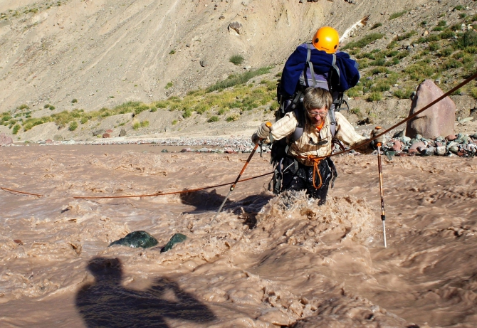 Овражинг на Сауксае или еще один вид экстремальной активности. (Альпинизм, минджар, кузгун, сауксай, пик ленина, маи)