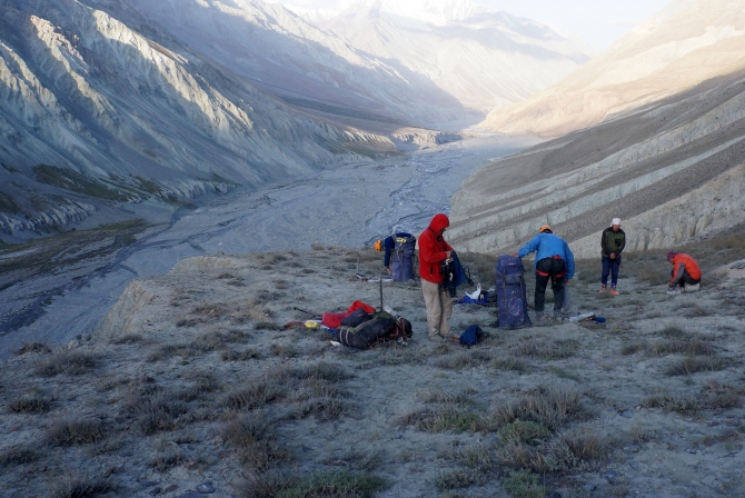 Овражинг на Сауксае или еще один вид экстремальной активности. (Альпинизм, минджар, кузгун, сауксай, пик ленина, маи)