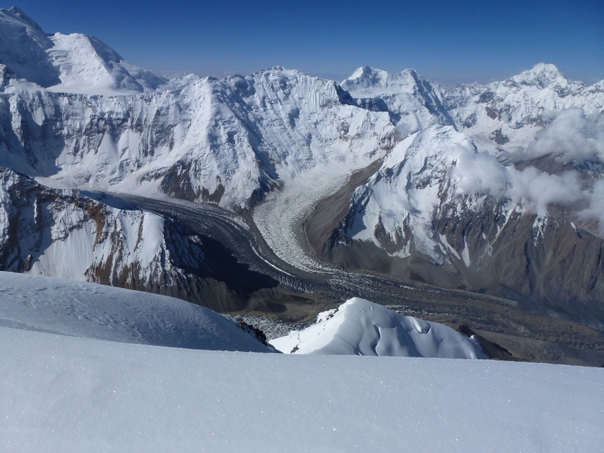 Пик Ленина, пик Корженевской, пик Коммунизма – 2012. …или «..парня в горы тяни, рискни…….там поймешь кто такой..» (Альпинизм)